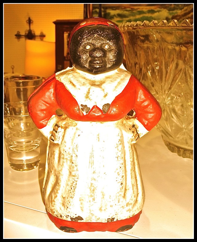 Vintage cast-iron Aunt Jemima bank.. $75